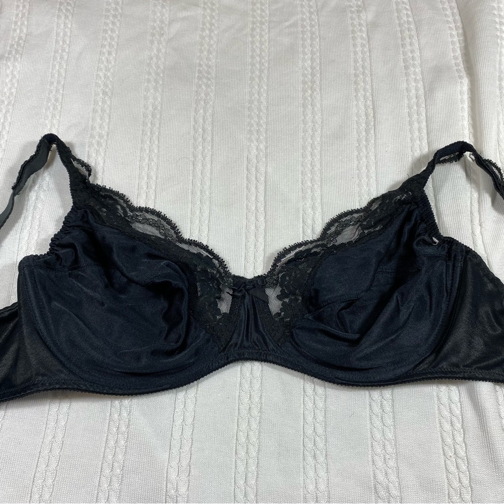 Olga Black Lace Bra 36DD Under Wire